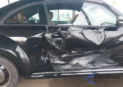 2015 Volkswagen Beetle 1.8T Classic из США, поврежденный, VIN 3VWF17AT1FM607438